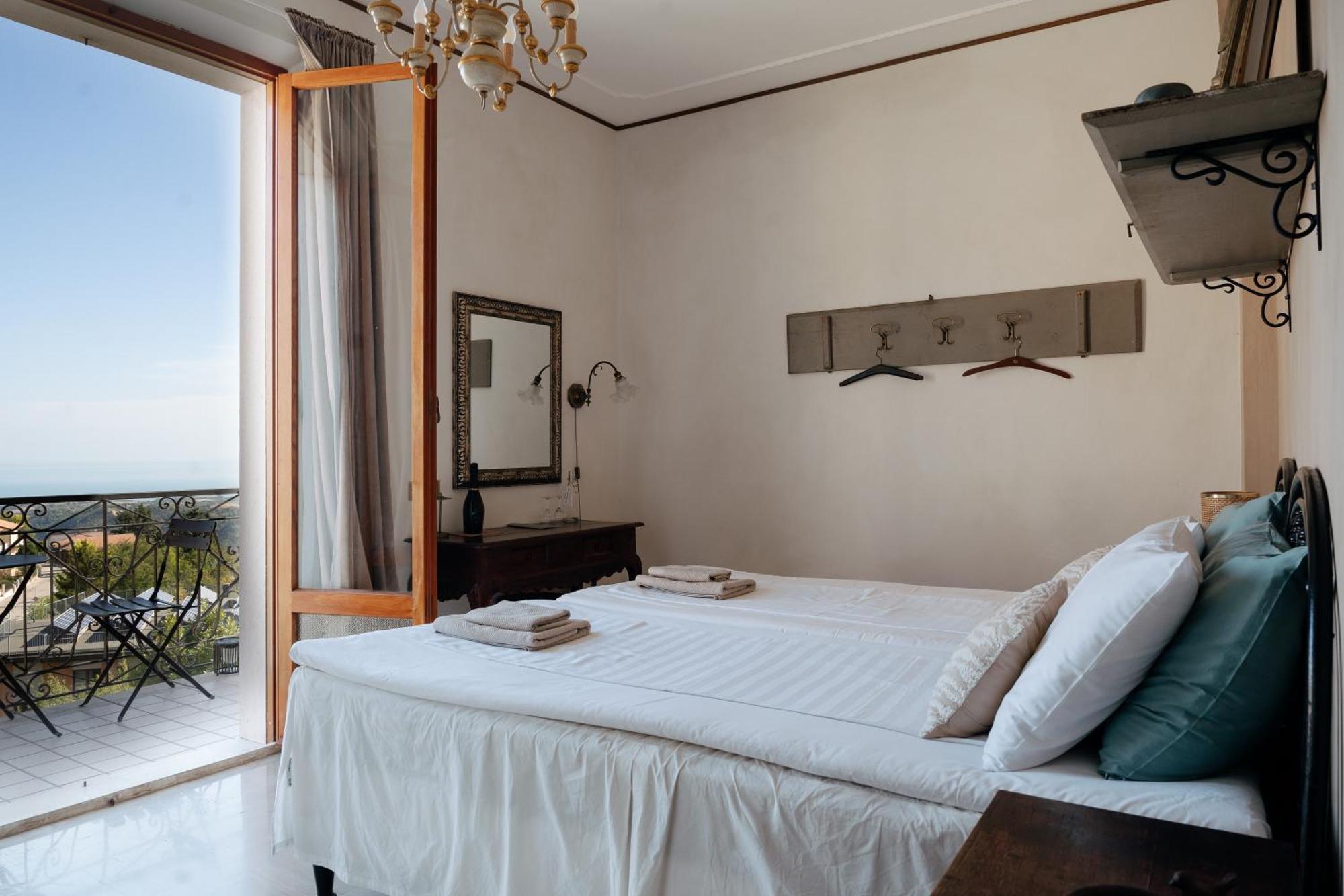 Casa Agello B&B Рипатрансоне Екстер'єр фото